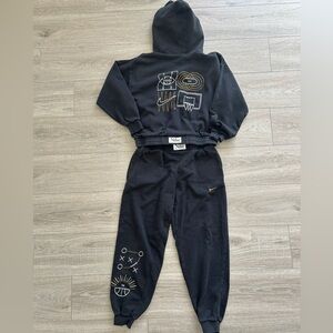 Nike Youth Fleece Set – Hoodie & Joggers XL (158–170 cm) | Limited Edition